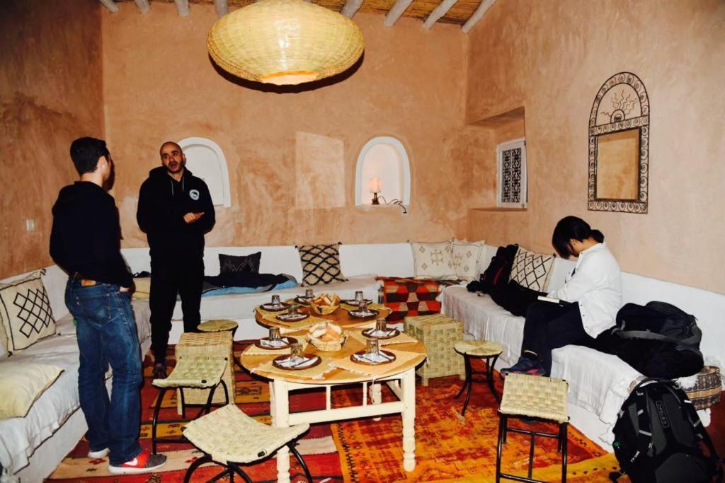 Tigmi Hamid Decouverte Des Traditions Et De La Culture Berbere Aït Benhaddou Eksteriør bilde